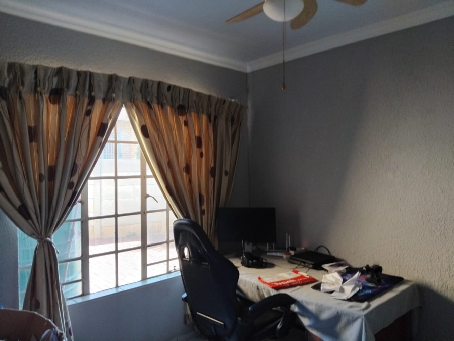 4 Bedroom Property for Sale in Safari Gardens North West